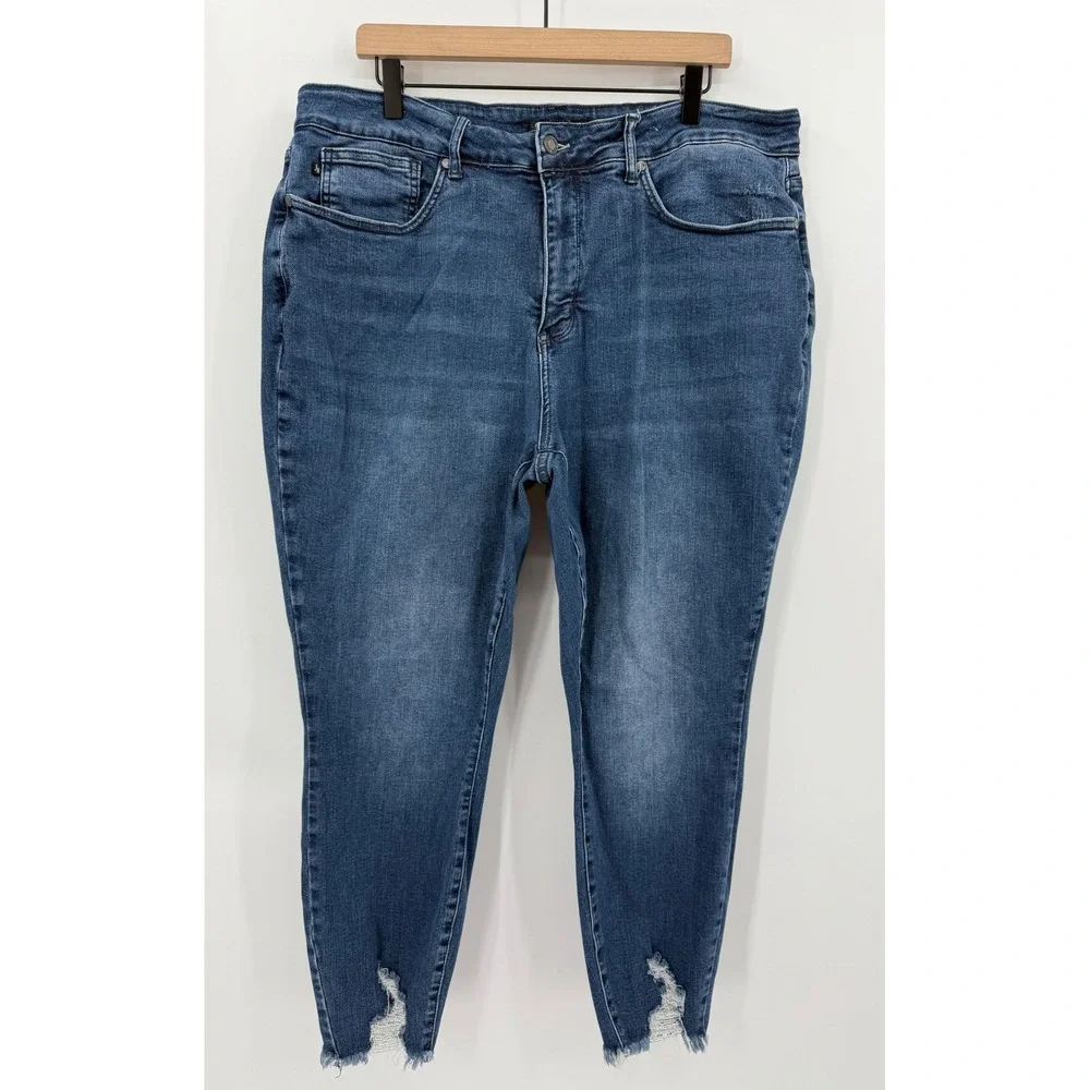 22W Judy Blue Women's Skinny Jeans - Picture 2 of 11